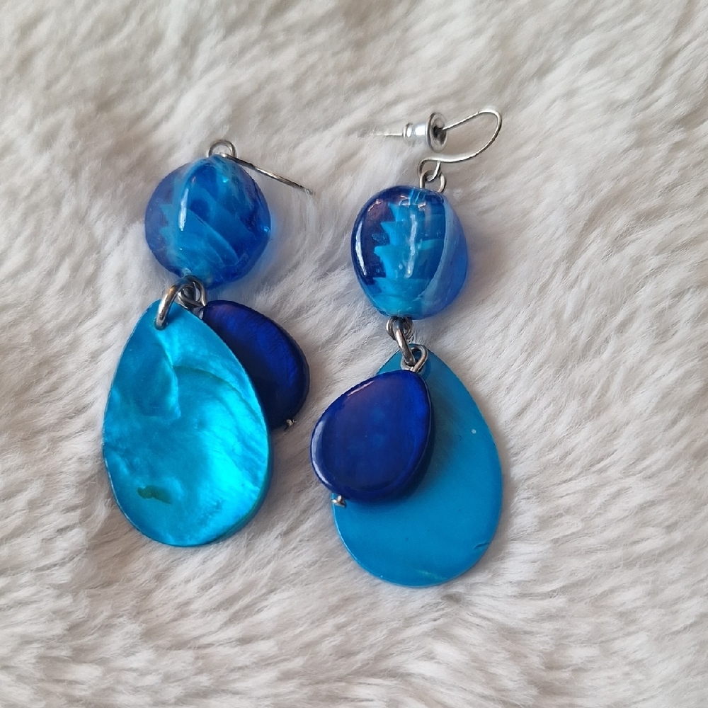 Elegant Blue Dangle Earrings